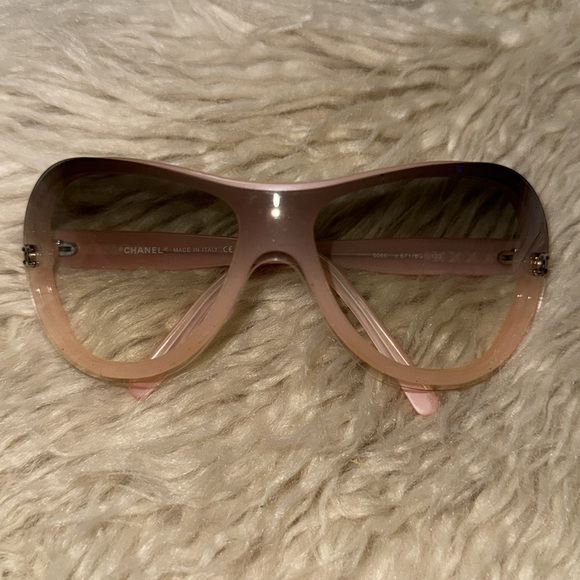 Vintage Chanel Sunglasses - Picture 6 of 10